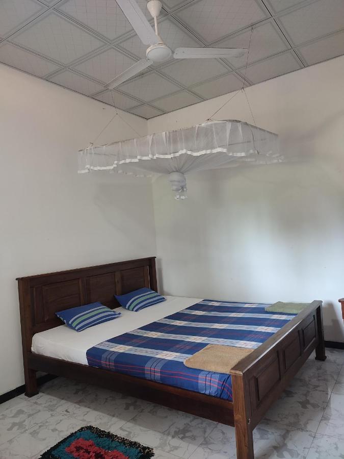 Rest Point Hotel Unawatuna Buitenkant foto
