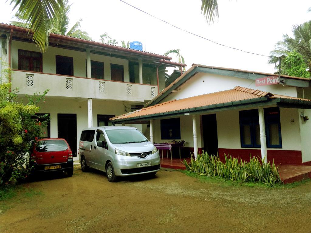 Rest Point Hotel Unawatuna Buitenkant foto